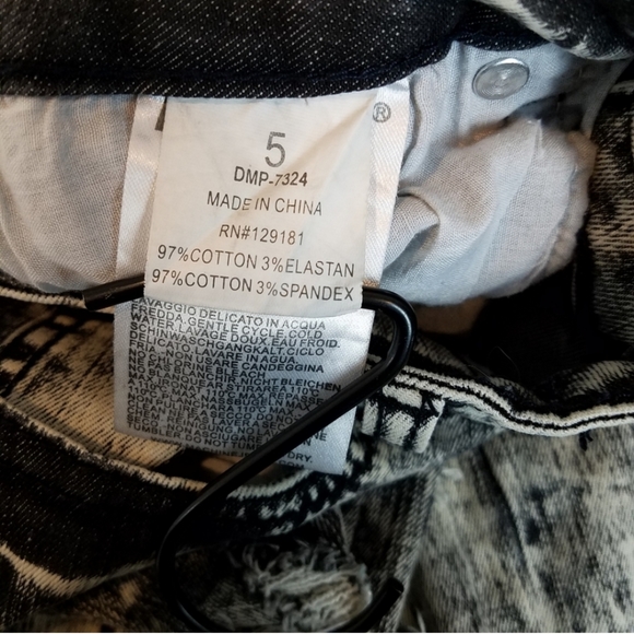 Machine | Distressed Acid Wash Skinny Jean 28 - Picture 4 of 5